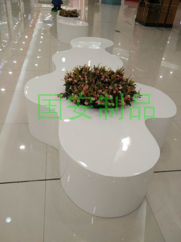 商場(chǎng)坐凳